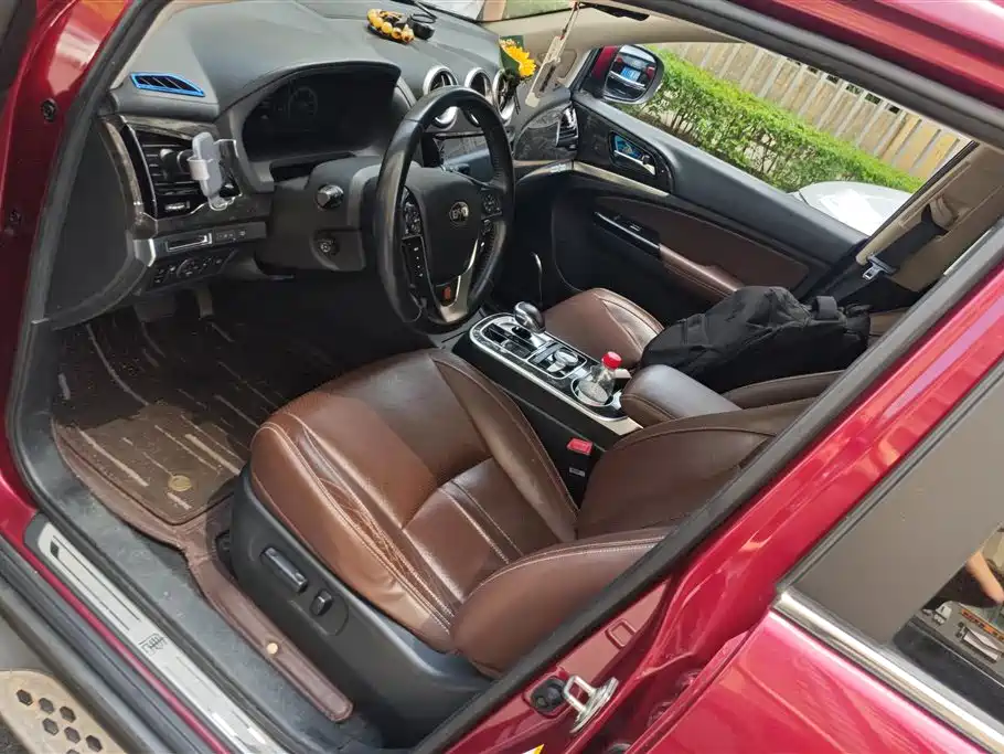 BYD Tang New Energy 2015 2.0T 4WD Flagship фото 9