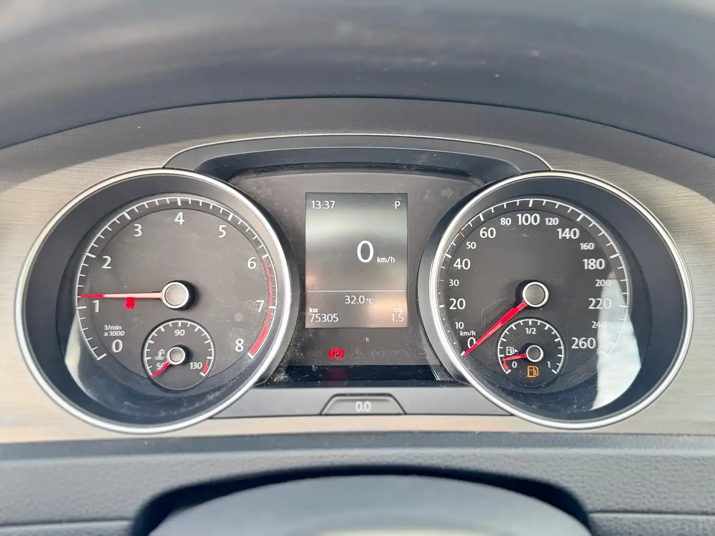 Volkswagen Golf 2016 230TSI Automatic Comfort фото 14