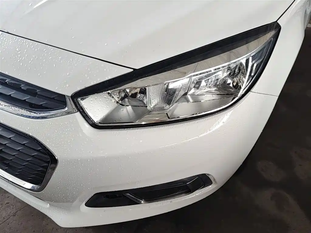 Chevrolet Cruze 2016 1.5L Automatic Luxury Edition фото 24