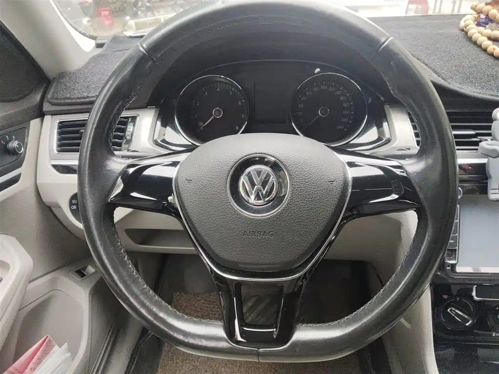 Volkswagen Bora 2016 Model 1.6L Automatic Comfort фото 3