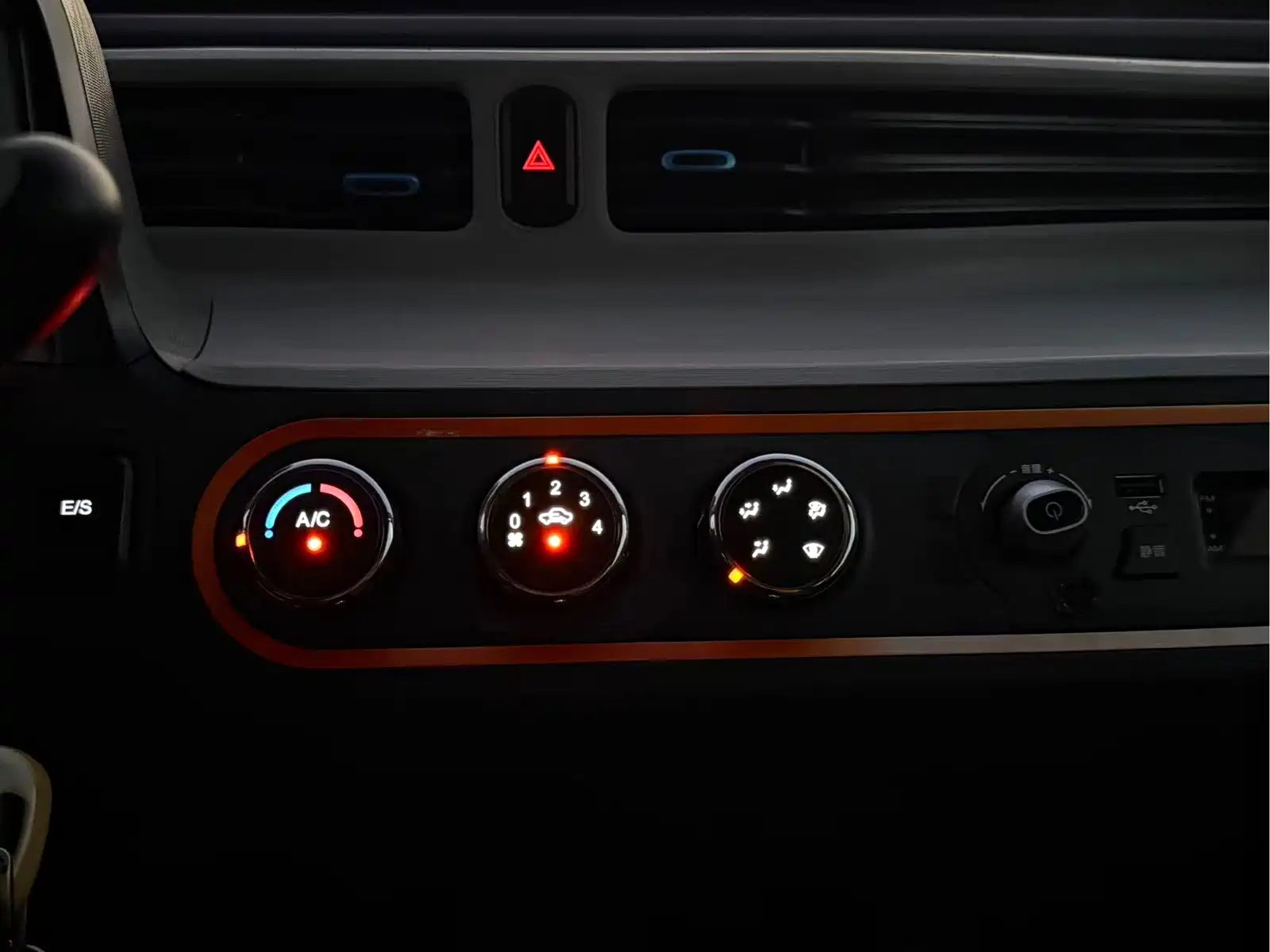 Photo 20 - Wuling Motors Hongguang MINIEV