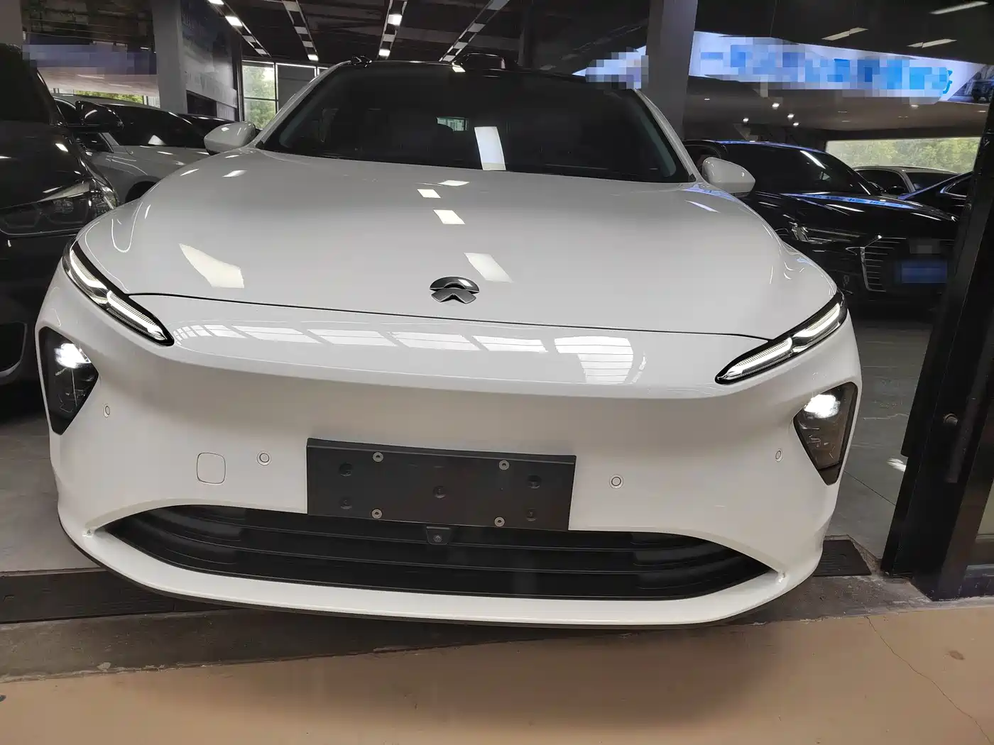 2025 NIO ET7