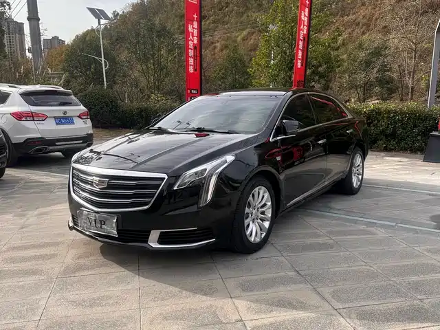 CADILLAC XTS