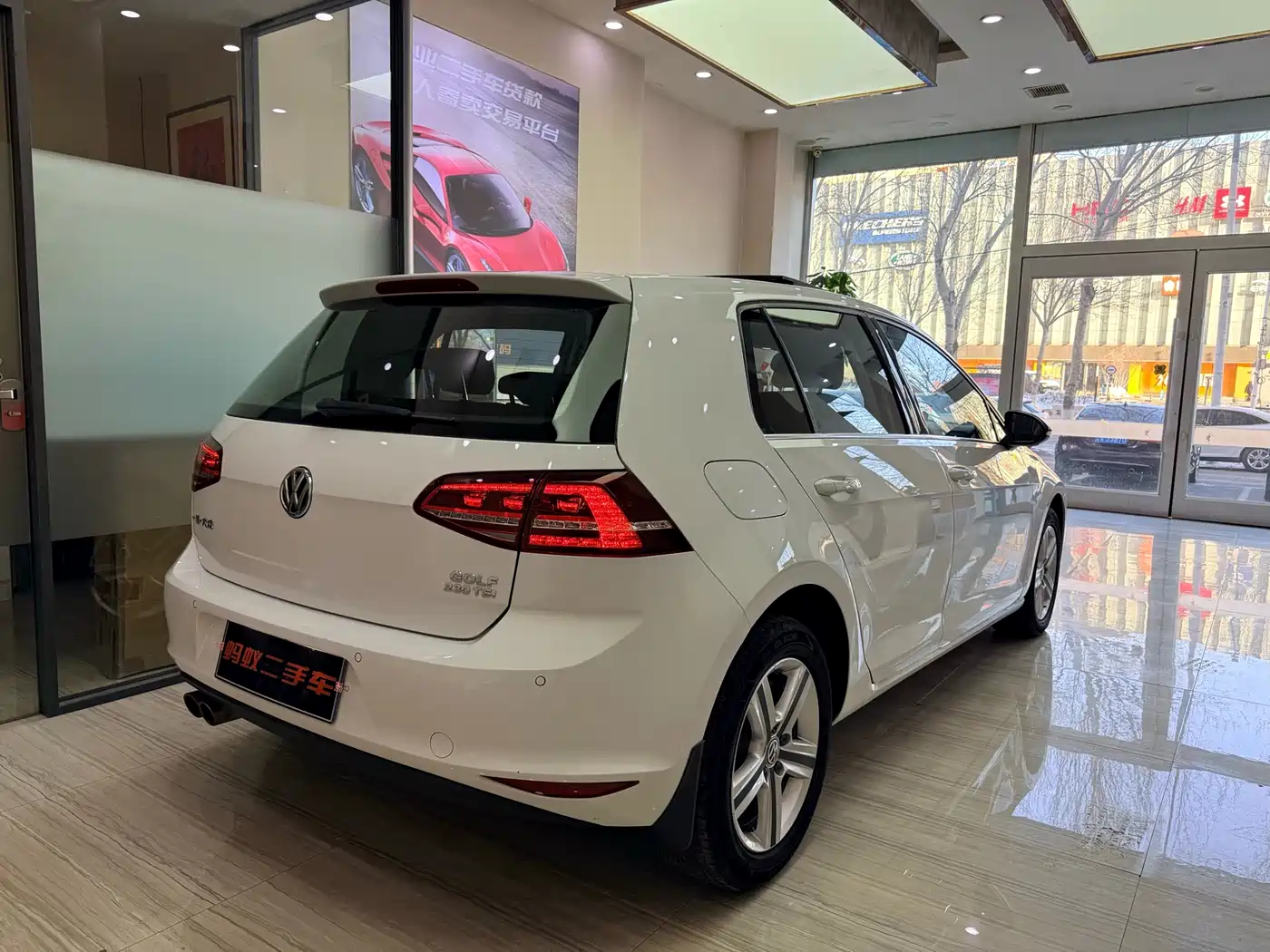 Volkswagen Golf 2017 230TSI Auto Comfort Millionth Anniversary Edition фото 3