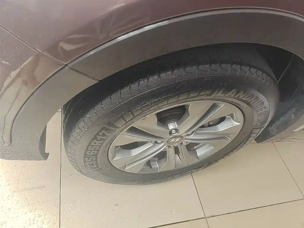 Hyundai Santa Fe 2013 Model 2.4L Automatic 2WD Smart фото 23