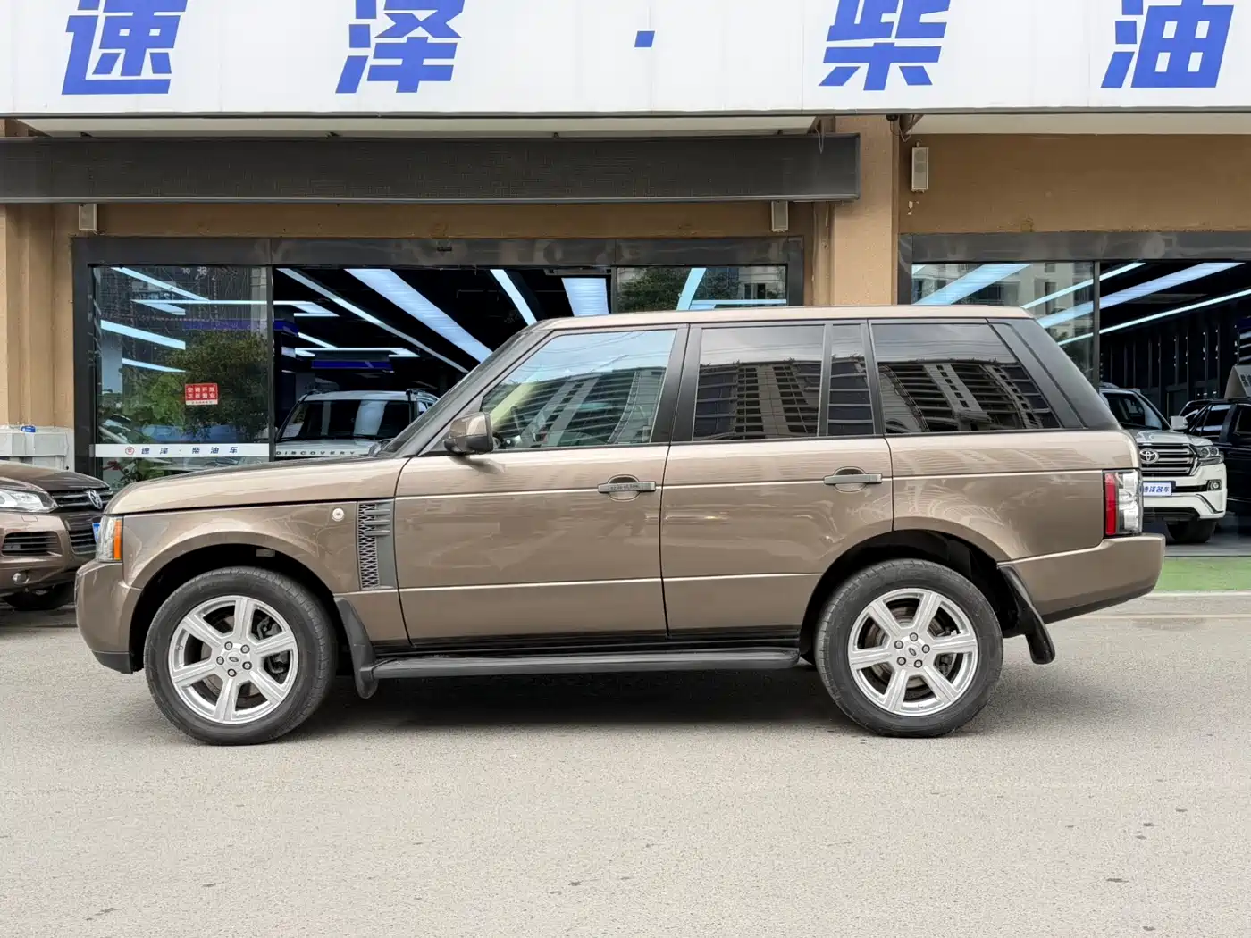 Land Rover Range Rover 2011 3.6 TDV8 фото 11