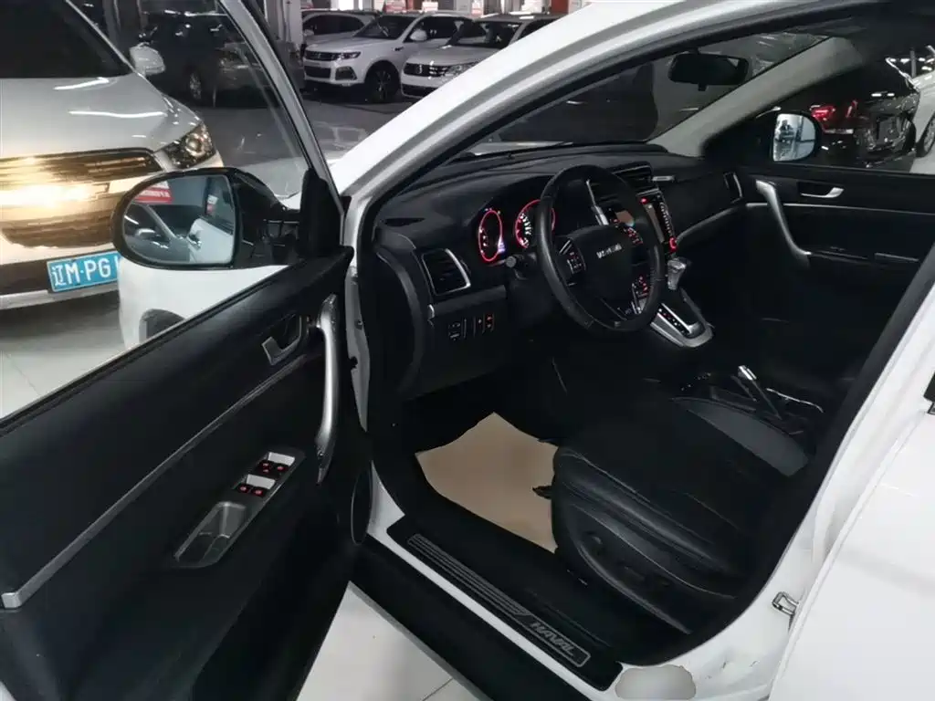Haval H6 2017 Facelift Blue Label Sports Edition 1.5T Automatic 2WD Luxury фото 16