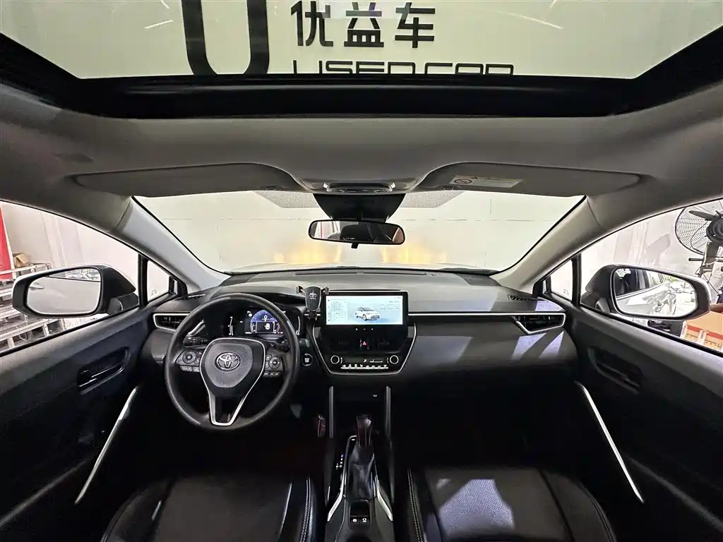 Toyota Frontlander 2023 2.0L CVT Leading Edition фото 6