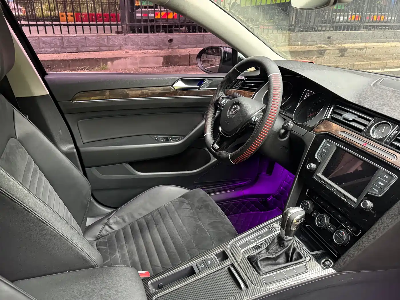 Volkswagen Magotan 2017 330TSI DSG Luxury фото 9