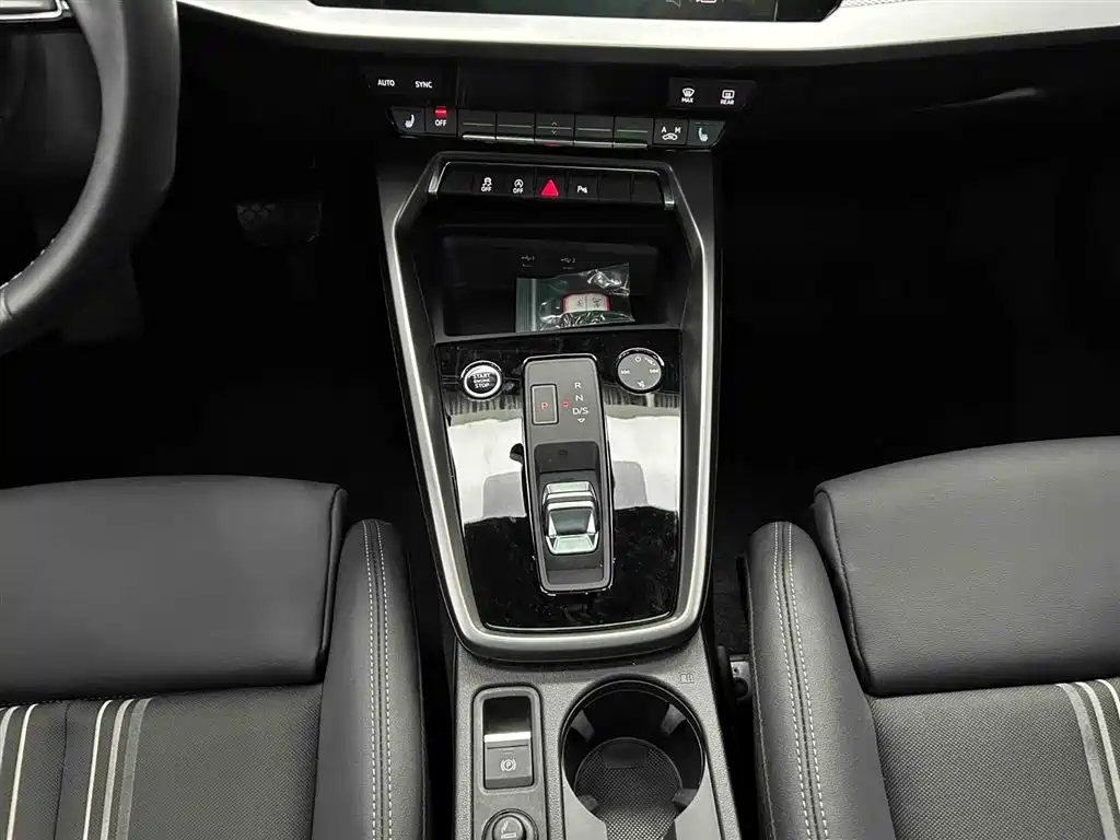 Audi A3 2023 Facelift Sportback 35 TFSI Fashion Sport фото 5