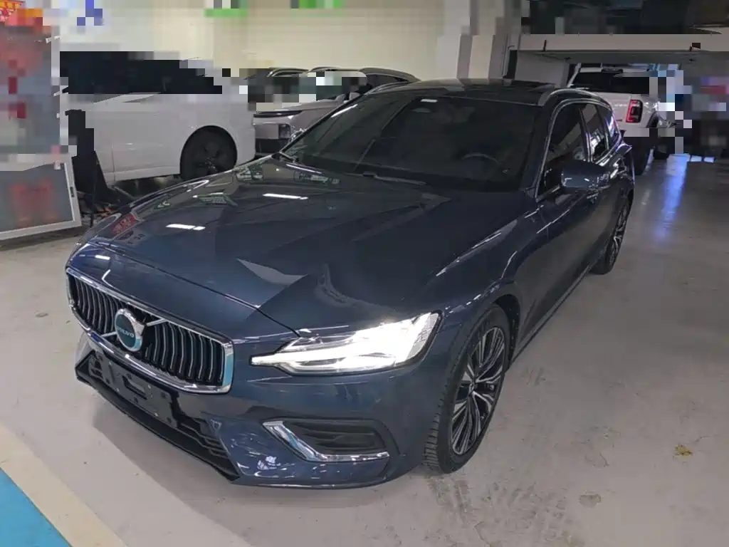 Volvo V60 2024 2023 B5 Smart Luxury Enjoyment Edition