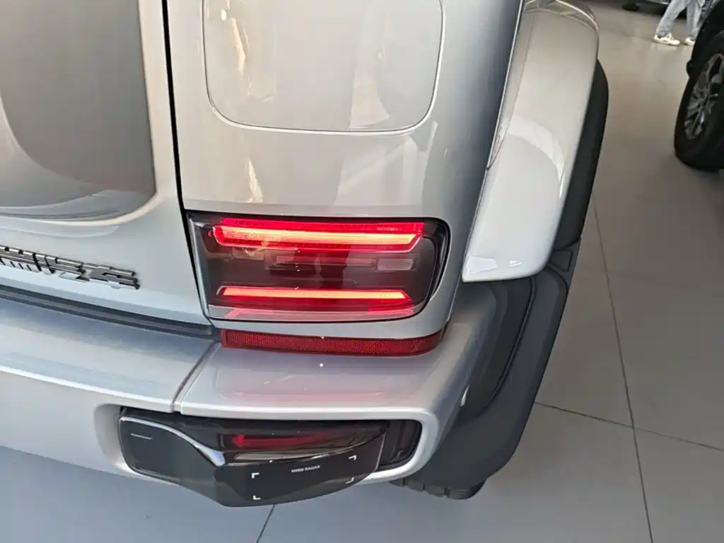 Фото 8 - iCAR V23