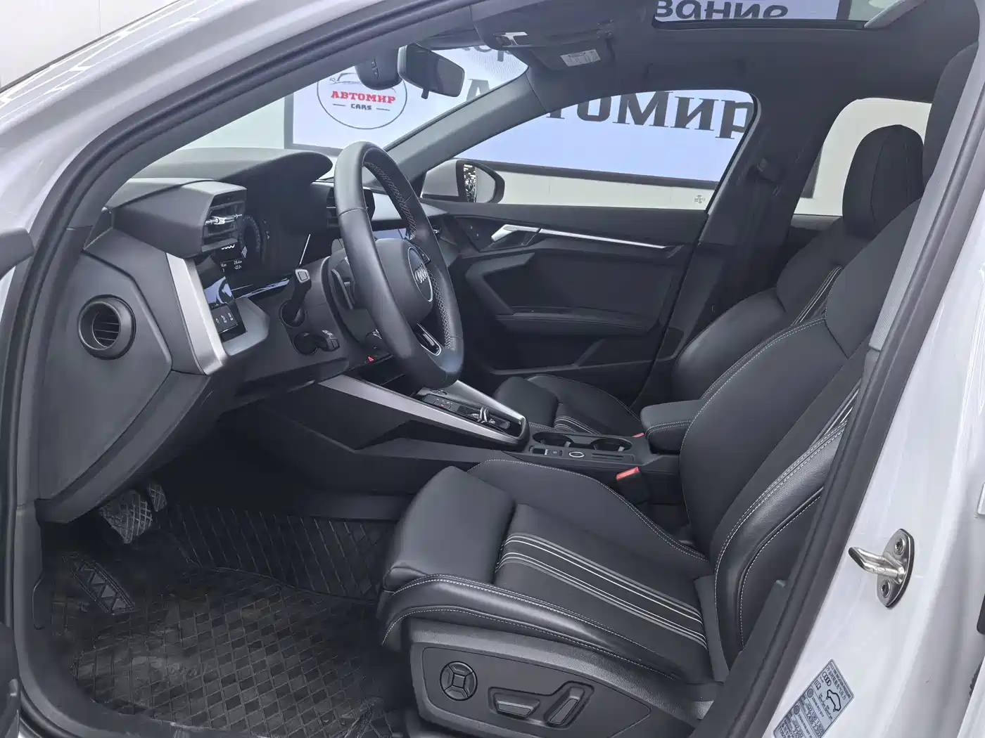 Audi A3 2023 Facelift A3L Limousine 35 TFSI Fashion Sport фото 4