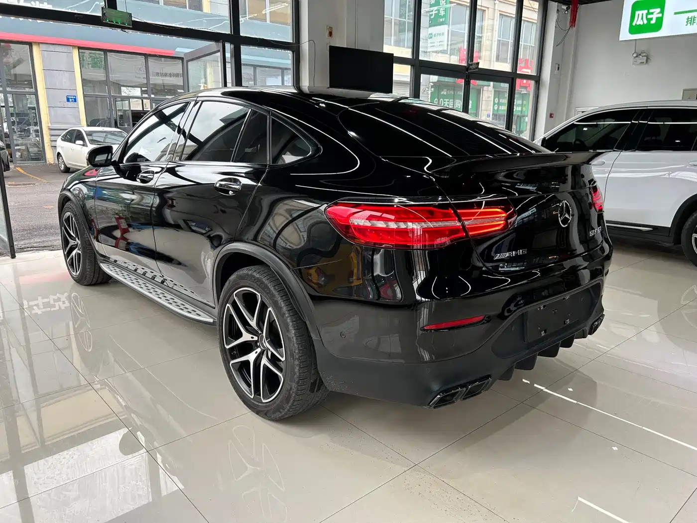 Mercedes-Benz GLC Coupe AMG 2018 AMG GLC 63 4MATIC+ Coupe SUV фото 5