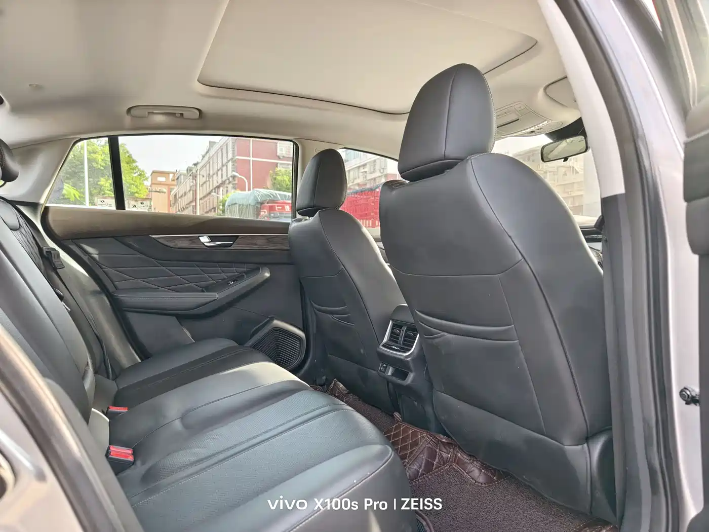 Dongfeng Aeolus Yixuan MAX 2022 2021 1.5T Super Cool Dad Edition
