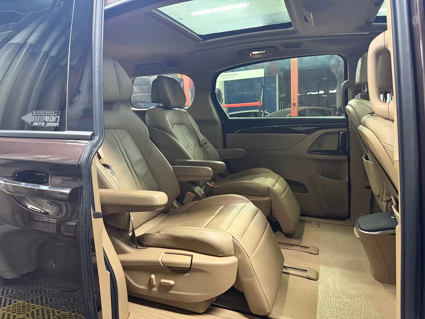 Buick GL8 2018 ES 28T Luxury Type China VI фото 24