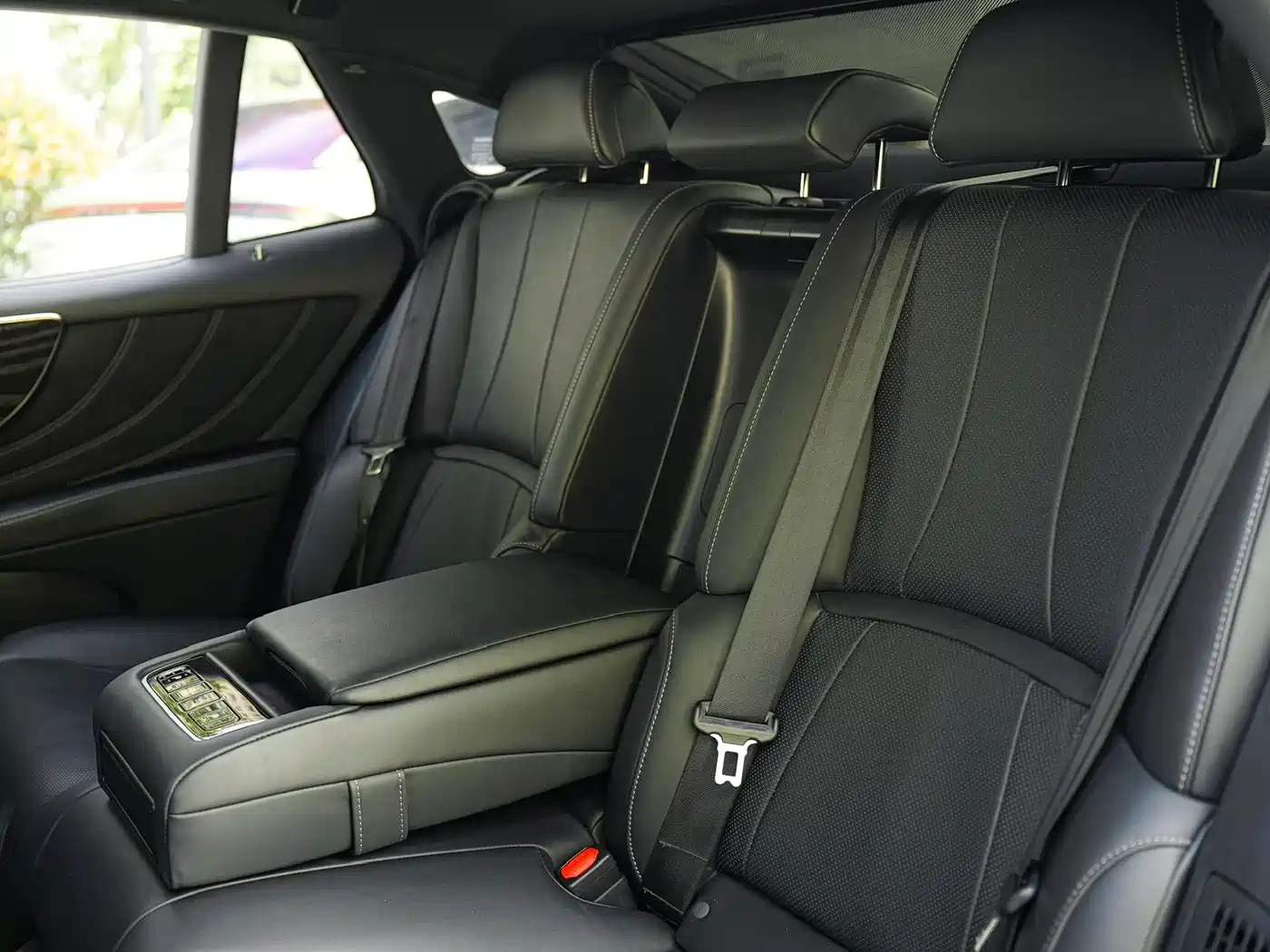 Lexus LS 2021 500h Excellence Edition фото 13