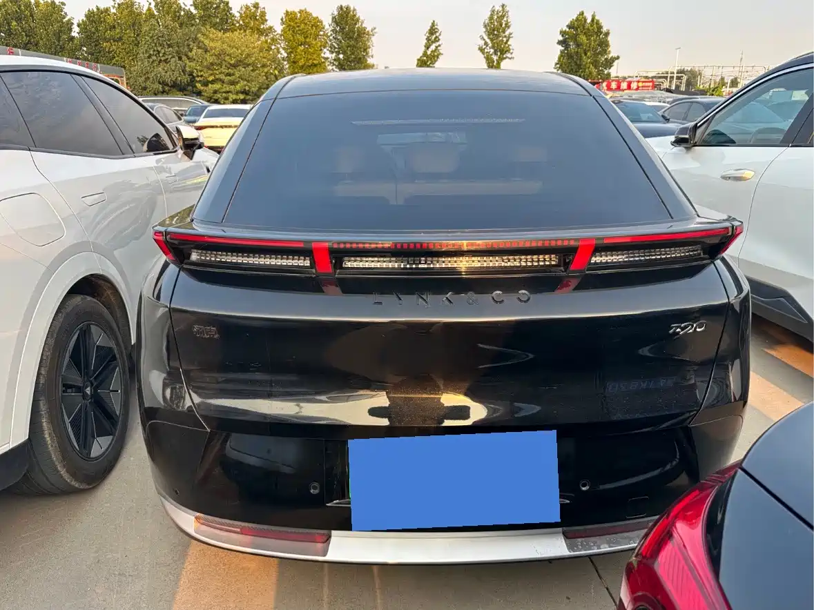 Фото 9 - Lynk & Co Z20