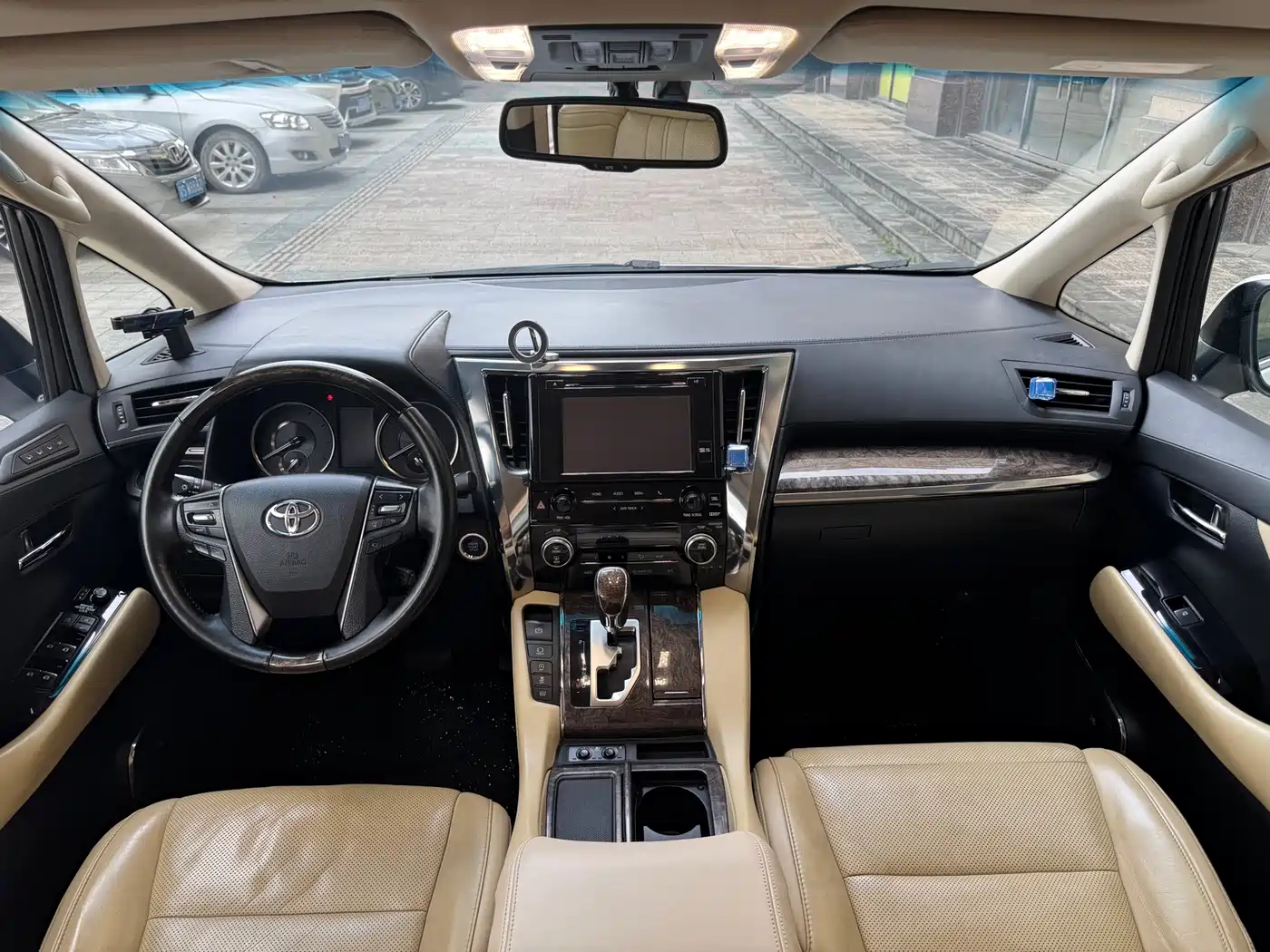 Toyota Alphard 2018 Facelift 3.5L Premium Edition фото 8