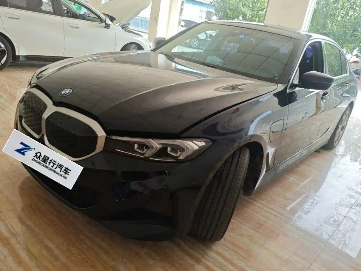 Фото 1 - BMW i3