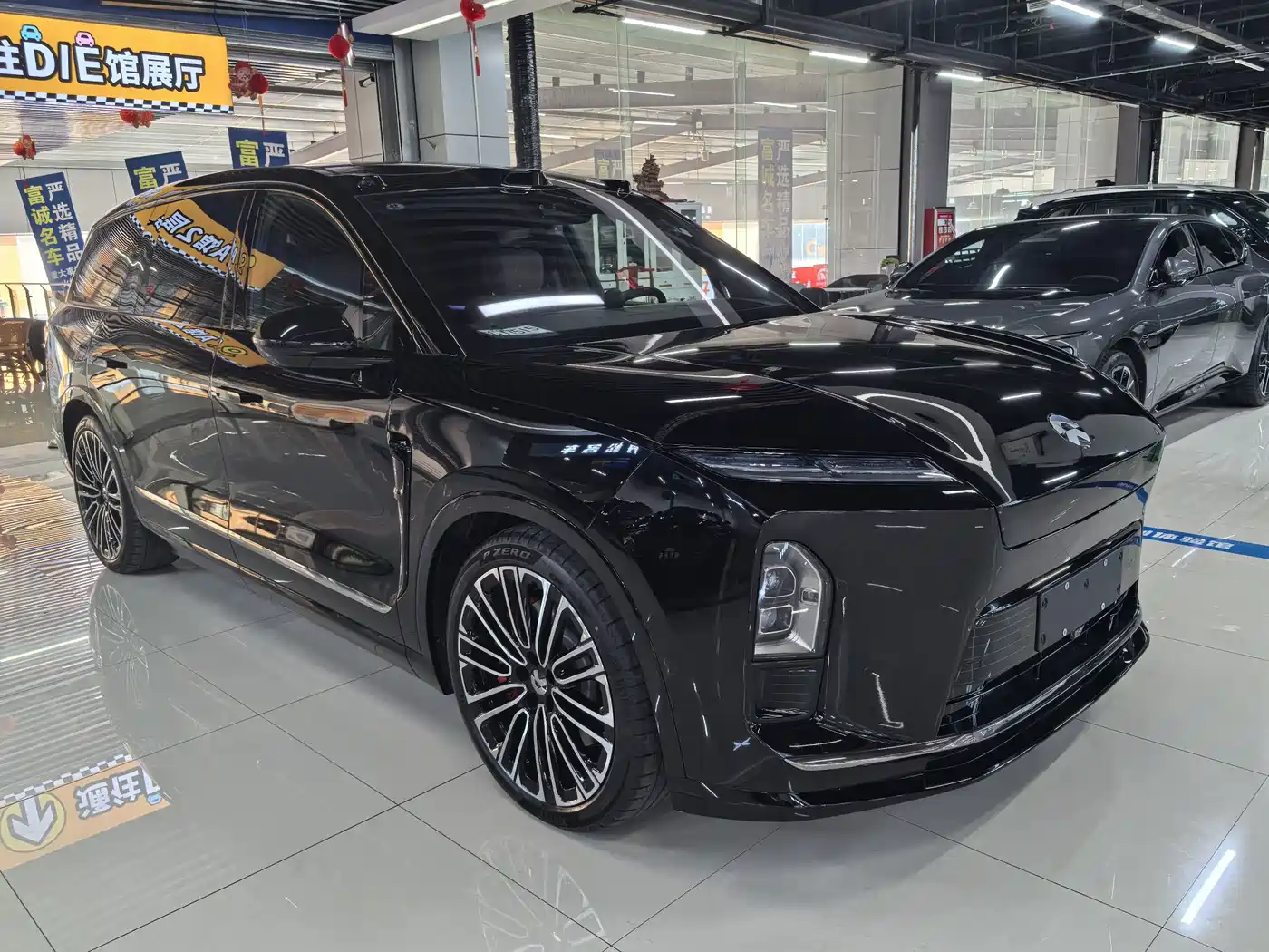 NIO ES8 2026 2025 Model 6-Seat Executive Luxury Edition
