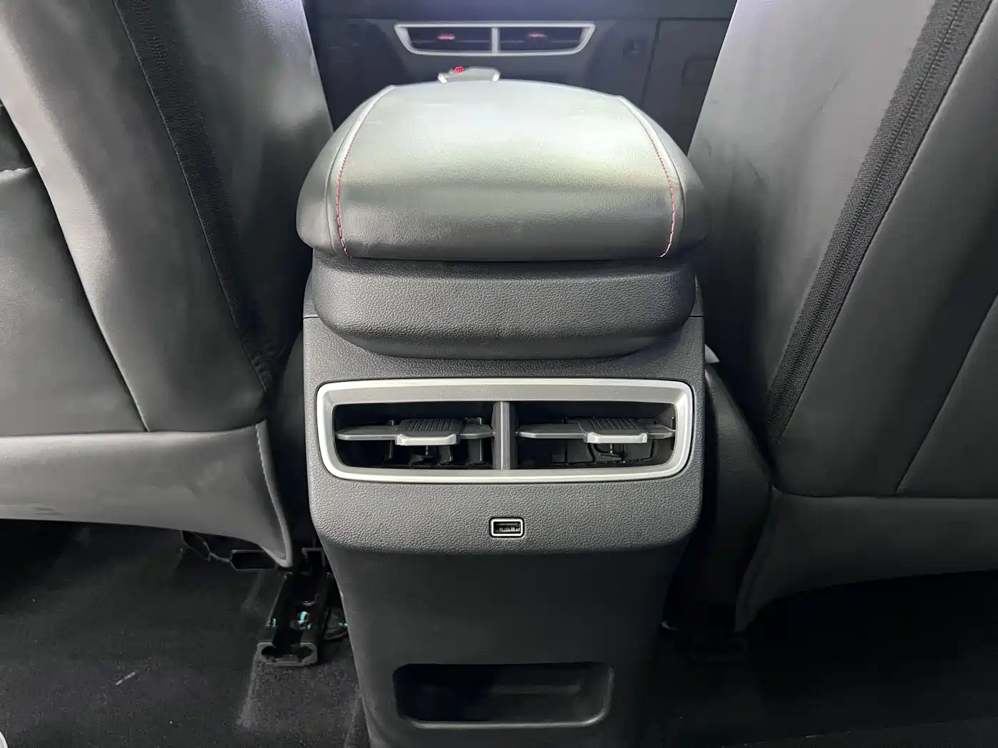  Jetour Jetour Dasheng 2023 1.5T DCT Starlight PRO+ 14