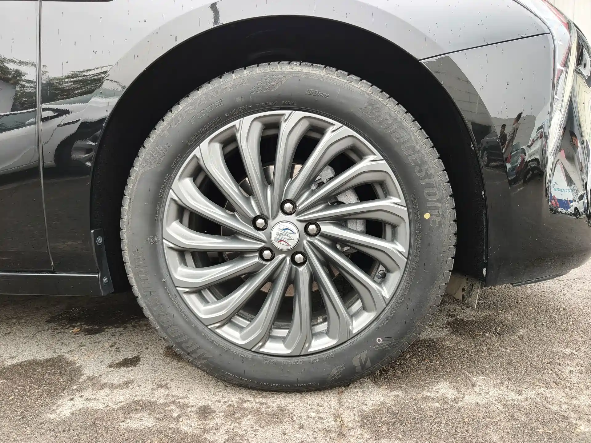 Photo 16 - Buick LaCrosse