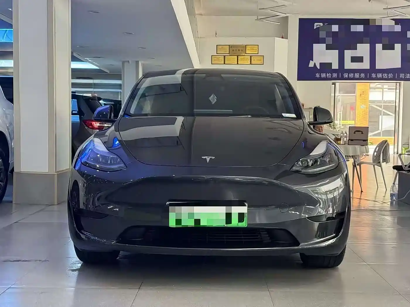 TESLA MODEL Y