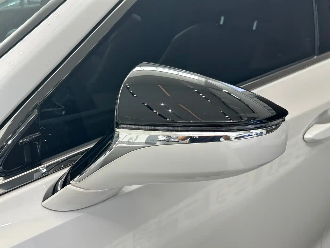 Lexus ES 2022 200 Excellence Edition фото 20