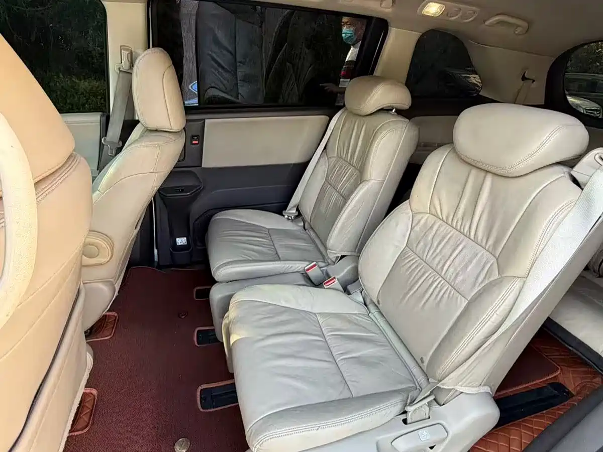 Photo 6 - Honda Odyssey