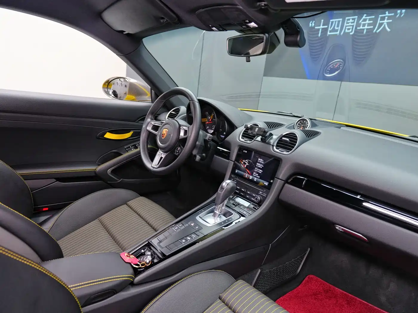 Porsche 718 2019 Cayman T 2.0T фото 9