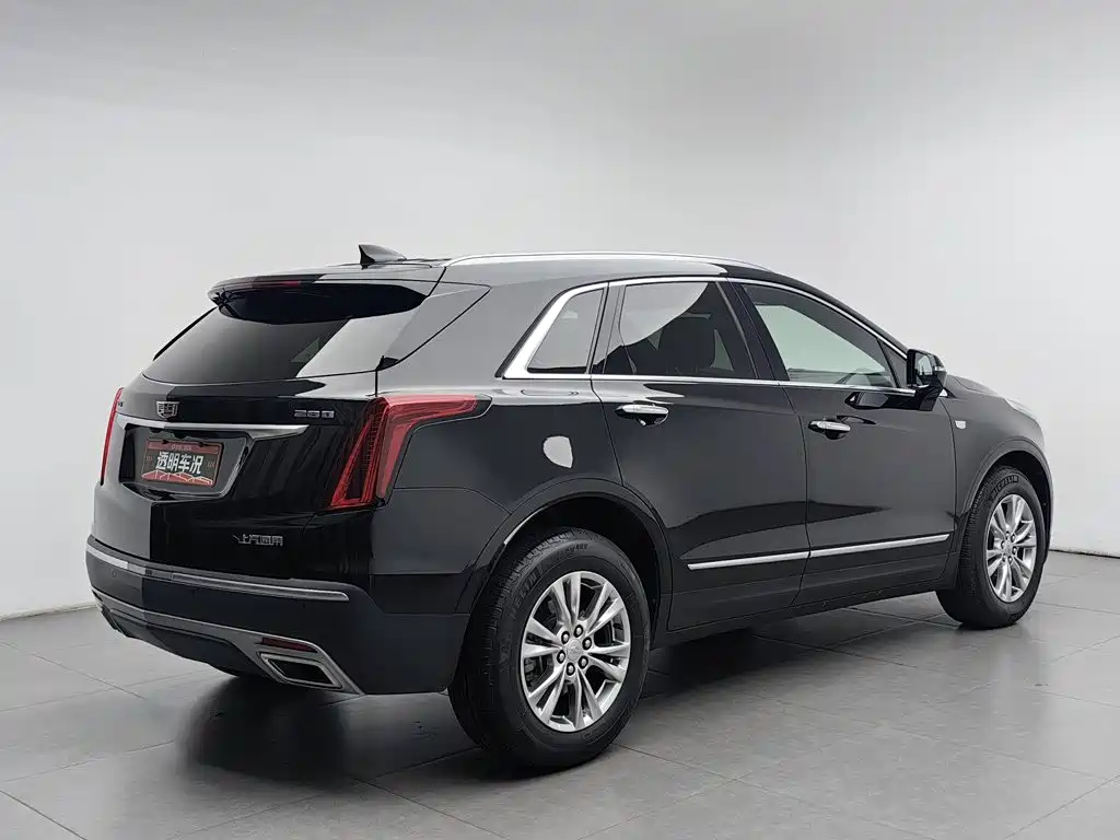 Фото 2 - Cadillac XT5