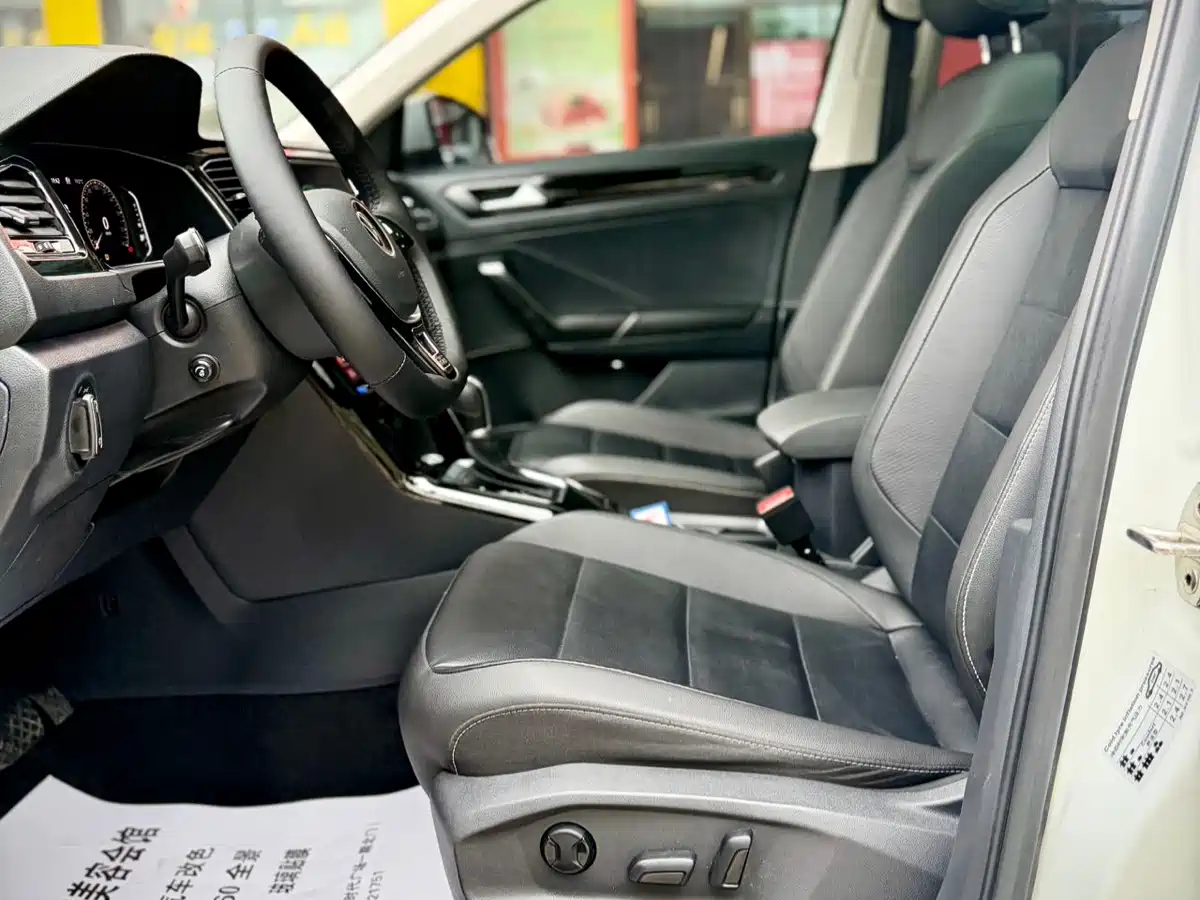 Volkswagen T-ROC 2022 280TSI DSG 2WD Comfort PLUS фото 10