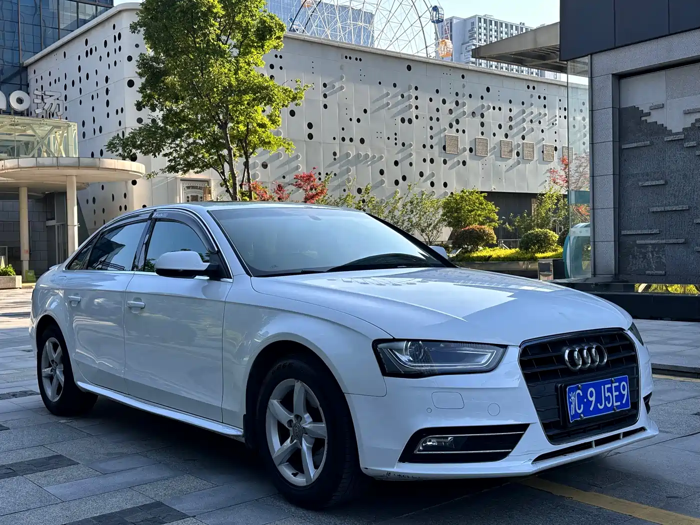 Audi A4L 2013 35 TFSI Automatic Standard фото 3