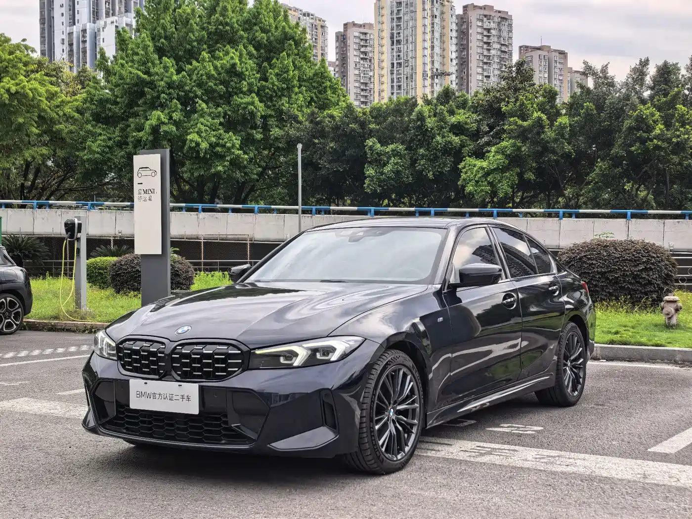 BMW 3-SERIES