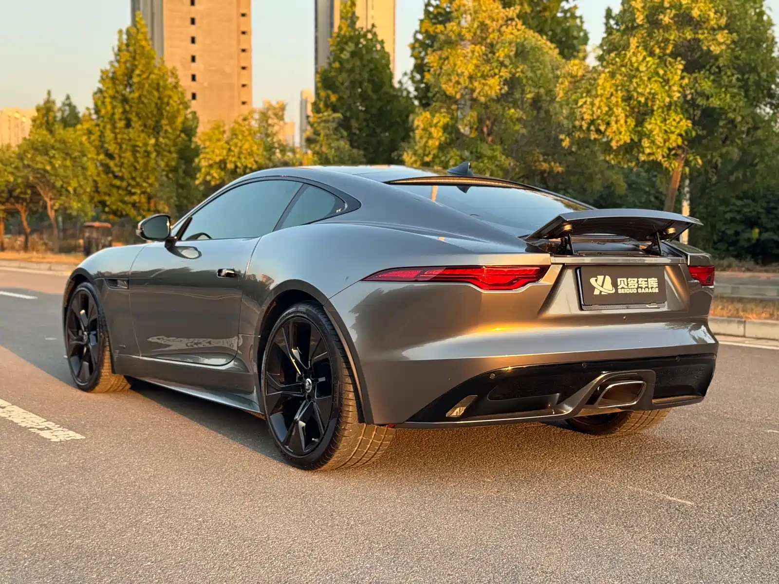 Photo 4 - Jaguar F-TYPE