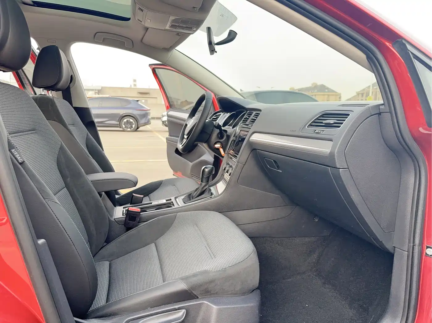 Volkswagen Golf 2019 1.6L Auto Comfort (China V) фото 12