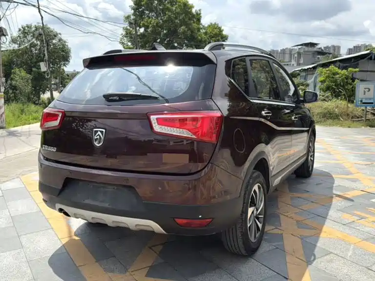 Baojun 560 2017 2016 1.8L Manual Luxury