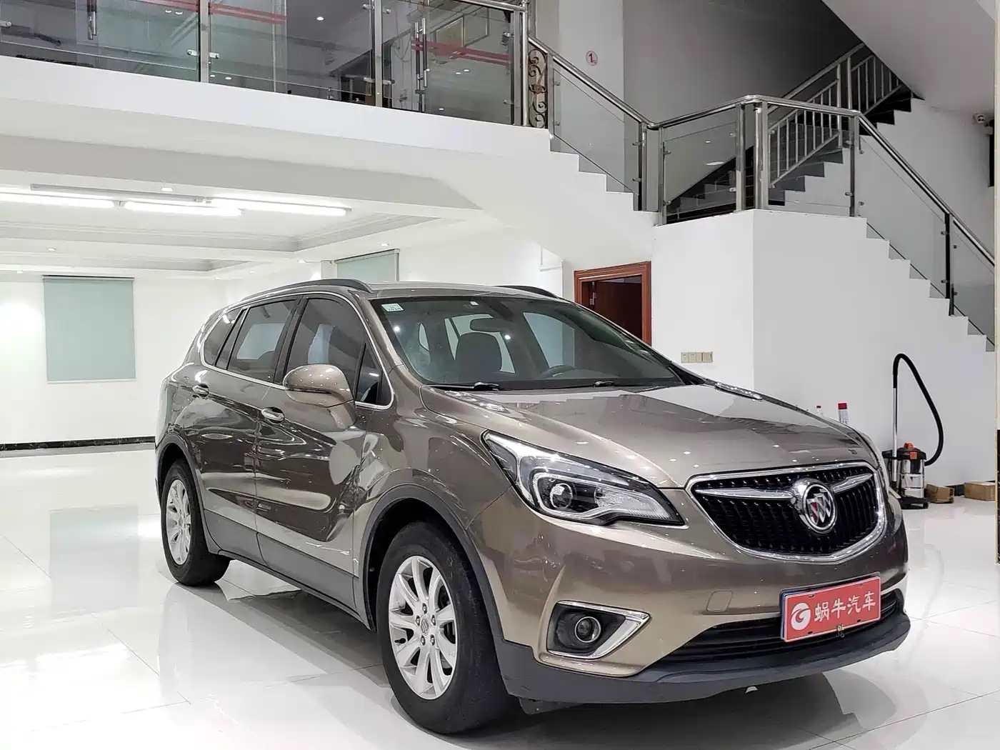Buick Envision Plus 2018 20T 2WD Leading фото 3
