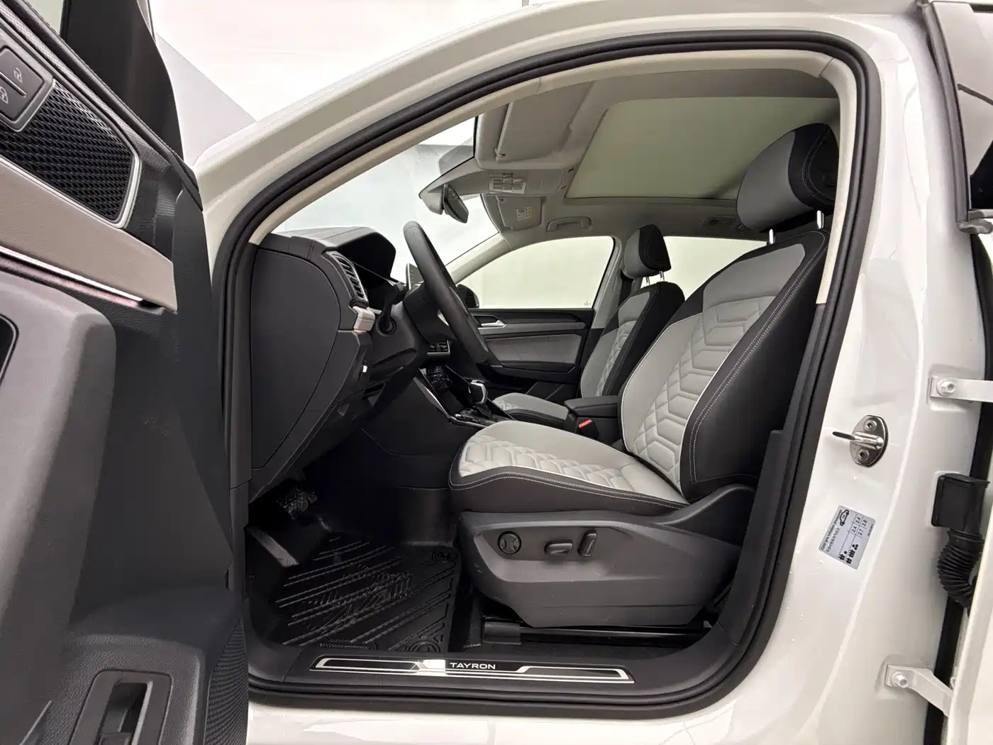 Volkswagen Tayron 2023 280TSI 2WD Luxury Plus Advanced Edition фото 20