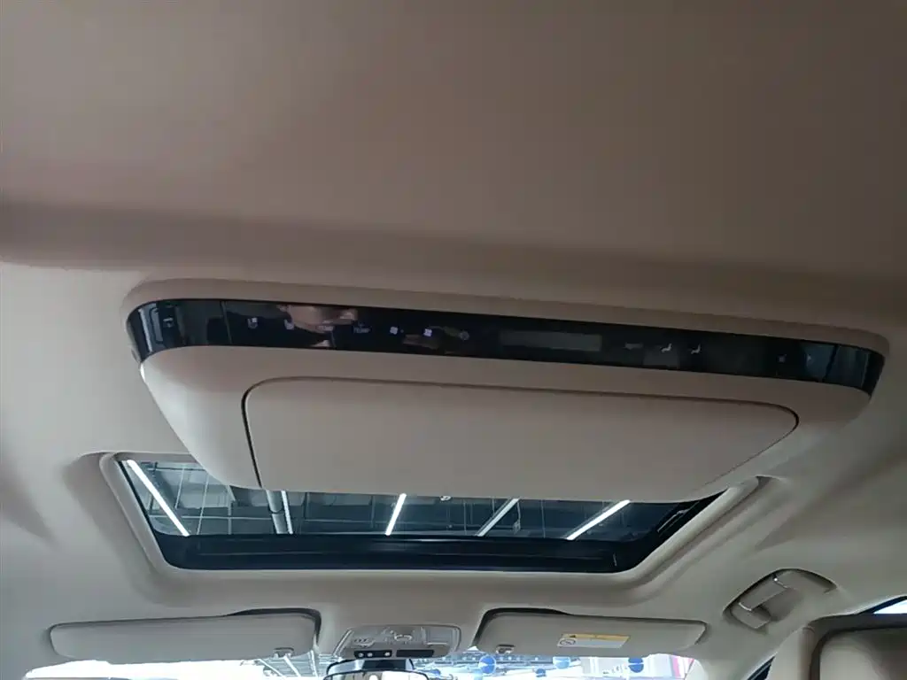 Buick GL8 New Energy 2025 Land Honor Premium Edition 7-Seater фото 18
