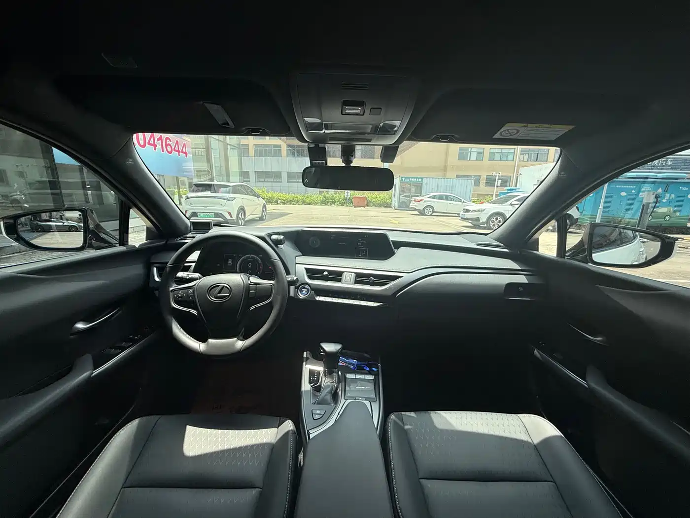 Lexus UX 2020 260h Explore Cool Edition China V фото 7