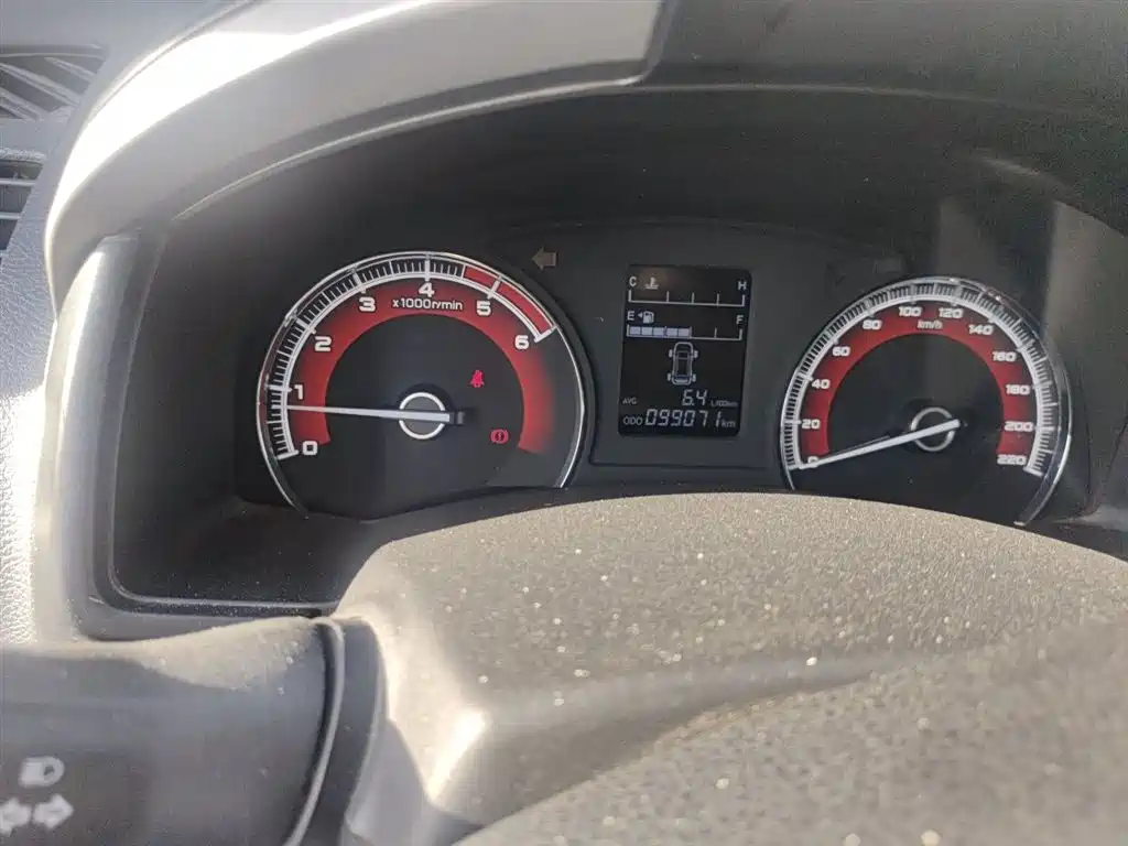 Isuzu Lingtuo 2019 2018 2.5T 2WD Base Model JE4D25Q5A