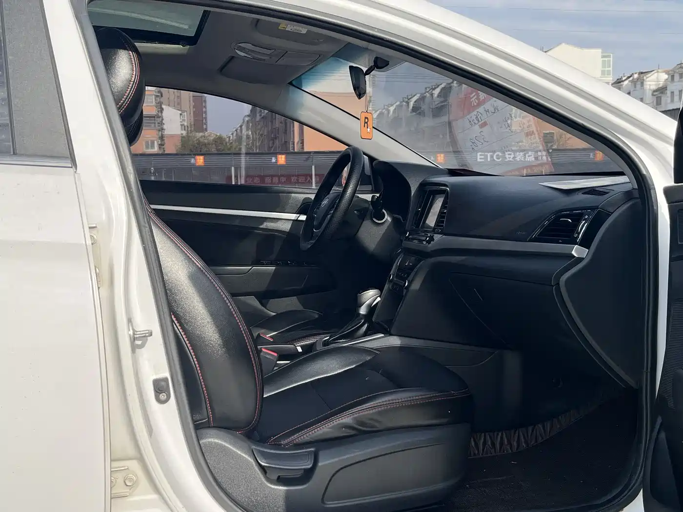 Hyundai Elantra 2016 Model 1.6L Automatic Smart Elite фото 16