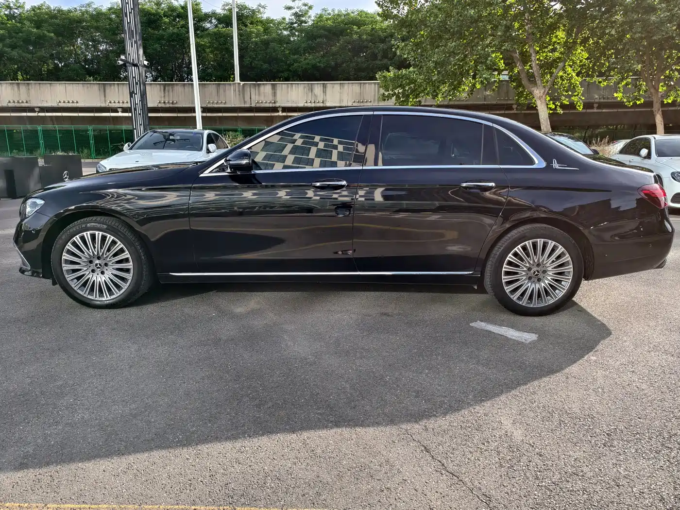 Mercedes-Benz E-Class 2023 E 300 L Luxury фото 3
