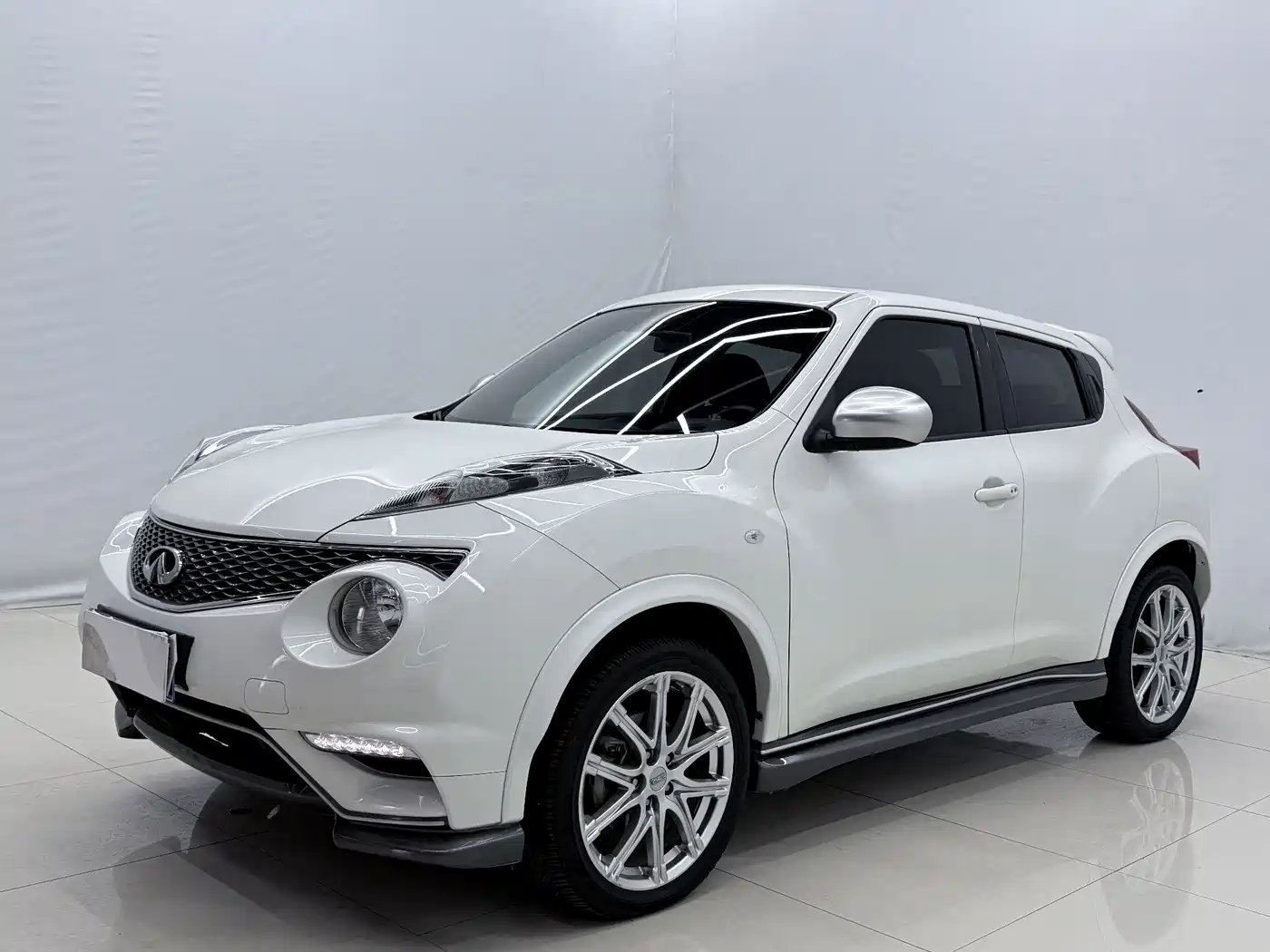 Infiniti ESQ 2014 — пригон из Китая