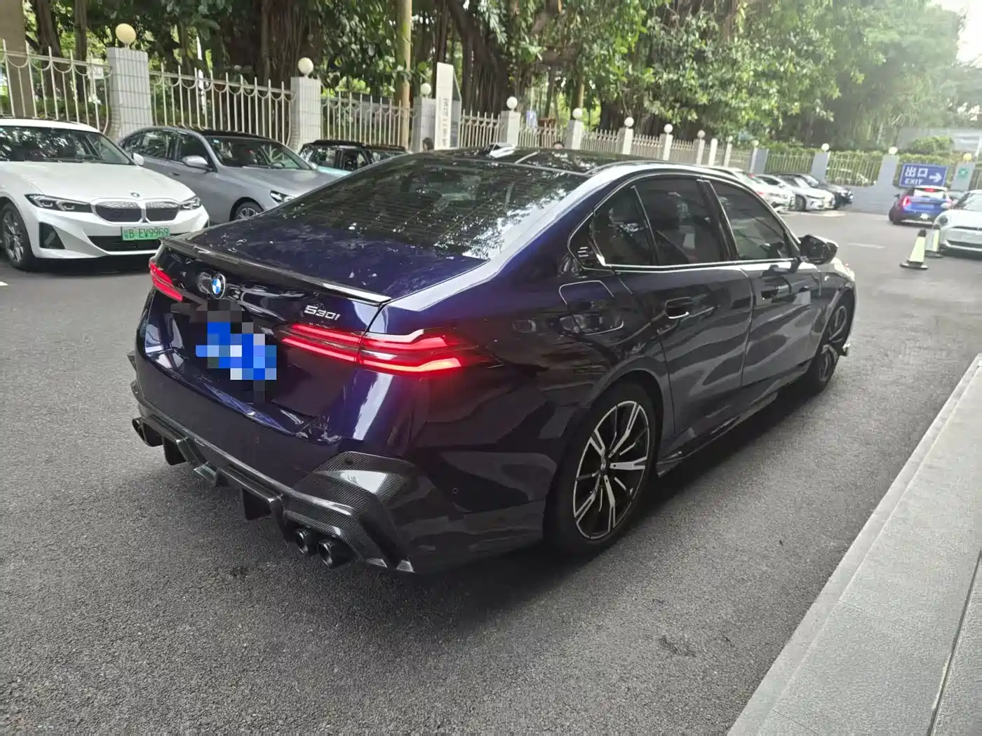 BMW 5 Series (Import) 2024 530i Premium Model M Sport Package фото 4