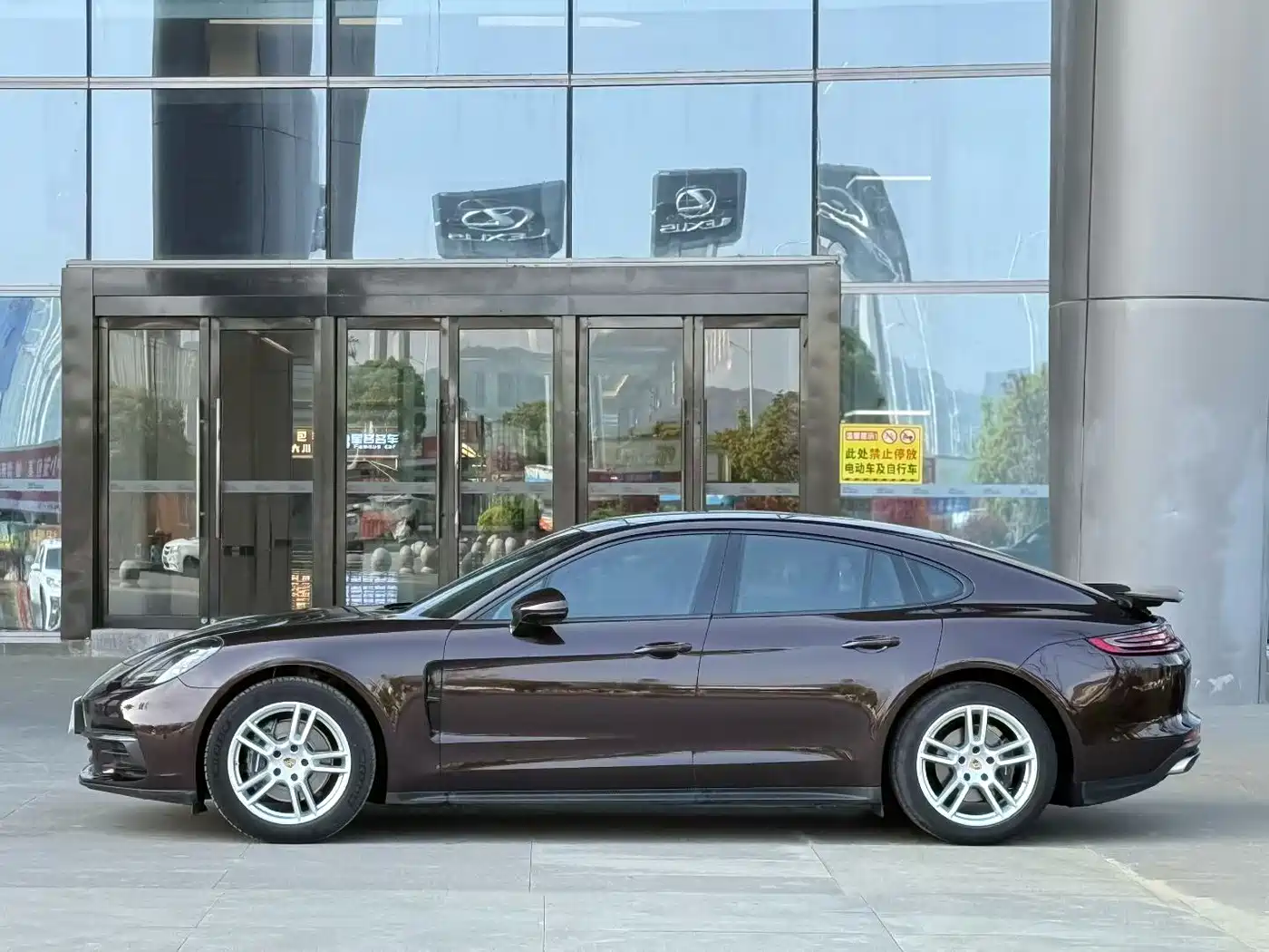 Porsche Panamera 2017 Panamera 3.0T фото 3