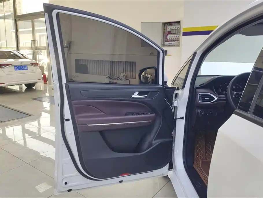 GAC Trumpchi Trumpchi M6 2023 PRO 270T DCT Elite Edition фото 7