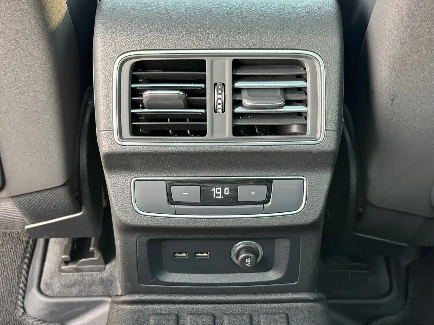 Audi Q5L 2023 45T Premium Dynamic фото 16